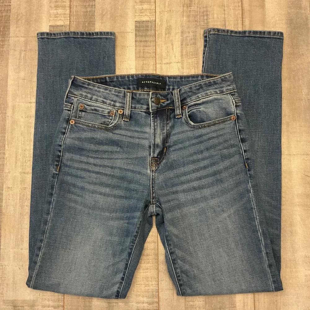 Aeropostale Mens Straight Leg Jeans 28x32 Medium Wash Blue Stretch Denim Pants